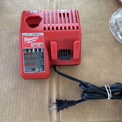 M12 and M18 12-Volt/18-Volt Lithium-Ion Multi-Voltage Battery Charger