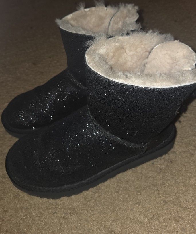 Uggs -Size 8