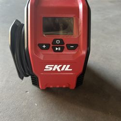 SKIL  12 V Digital Gauge Auto Shutoff Tire Inflator Air Compressor