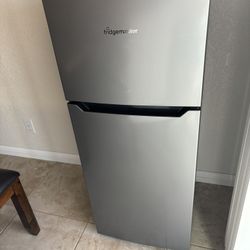 Fridgemaster Fridge And Freezer