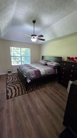 King Size Bedroom  + Mattress & Box Springs