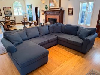 Sectional couch