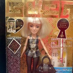 Gwen Stephanie the great escape doll