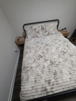 Queen Sleepy's Mattress & Black Metal Bed Frame