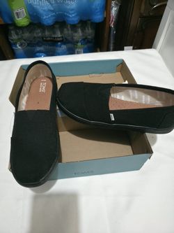 Toms, Black Canvas