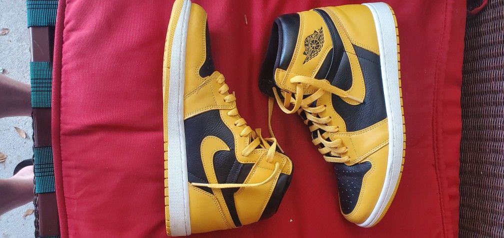 Nike Air Jordan 1 Retro OG High Pollen