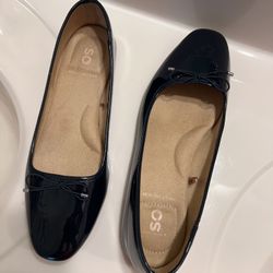 Women’s Navy blue Flats. Size10  Perfect Condition.