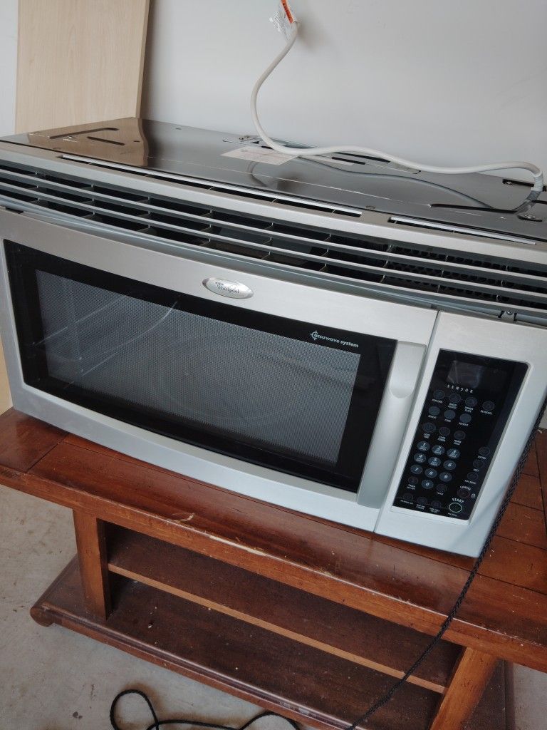 Dishwasher  And Microwave