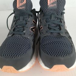 NB SIZE 8 WOMENS