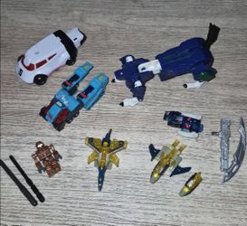 Used loose mixed mini toys lot