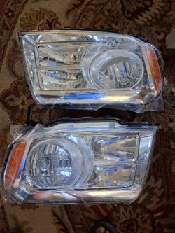 Headlights for a 2009 2011 Honda Pilot Amber