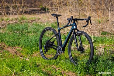 Giant revolt bike