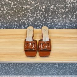 The latest brown heels