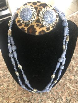 Blue bead necklace with earrings