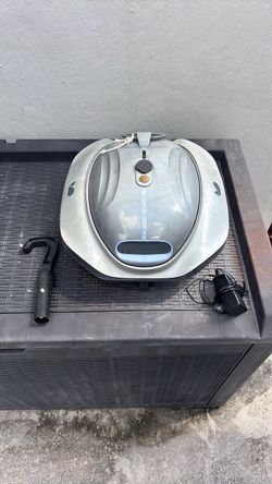 Automatic pool cleaner