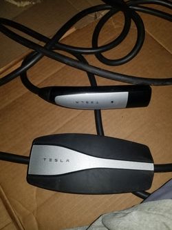 Tesla Gen 2 Mobile Connector