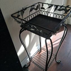 Sturdy Metal Plant Stand