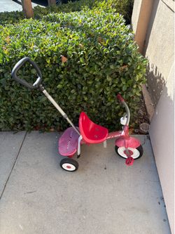 Radio Flyer Steer & Stroll Trike, Red age 1-5