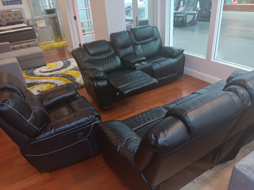 *Weekend Special!!!*---Sleek Santiago Black Leather Reclining Sets---Delivery And Setup Available👌