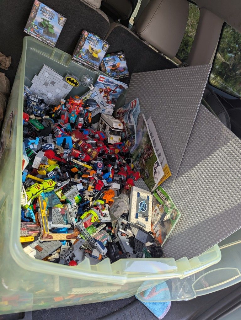 Huge Tub Legos - Star Wars, Marvel, Jurassic Park, Minecraft, Arctic, Camping, Manuals, and More