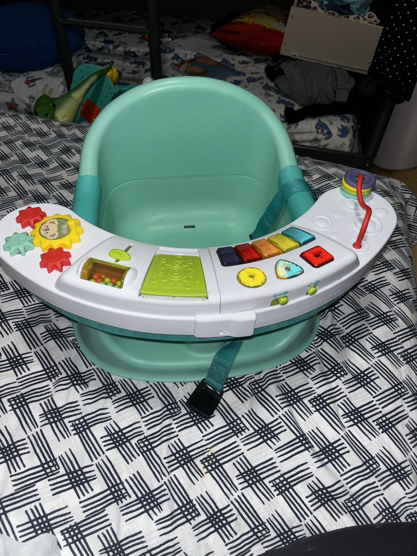 Infantino Seat Booster 