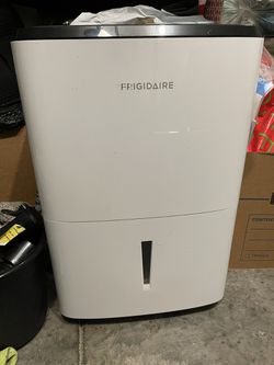 deshumidificador silencioso de 800 pies cuadrados con filtro reutilizable e  ionizador - dehumidifier for Sale in Orlando, FL - OfferUp