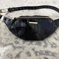 Vince Camuto Belt Bag Crocodile Skin Medium size L 