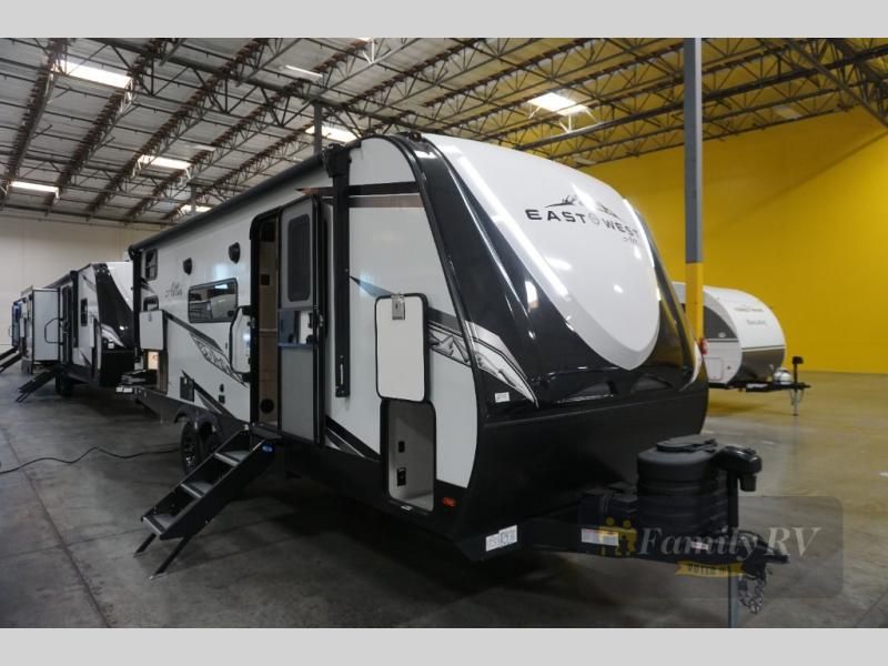 RV Trailer 28’ (Bunks & Murphy)