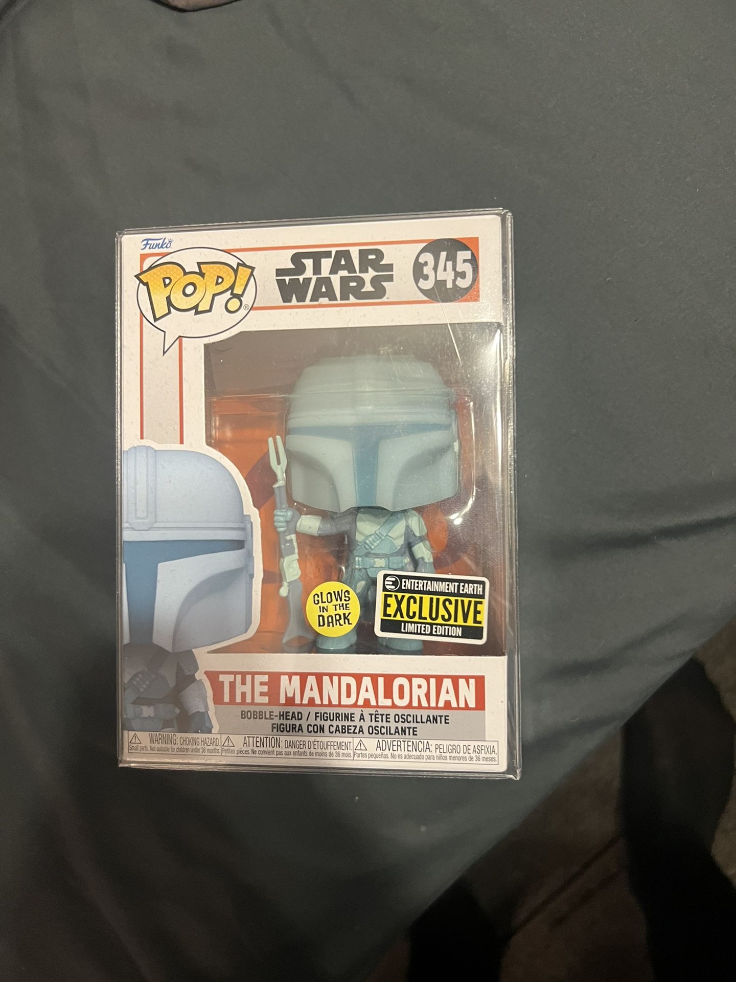 Funko Pop! The Mandalorian Entertainment Earth Exclusive Glow In The Dark #345