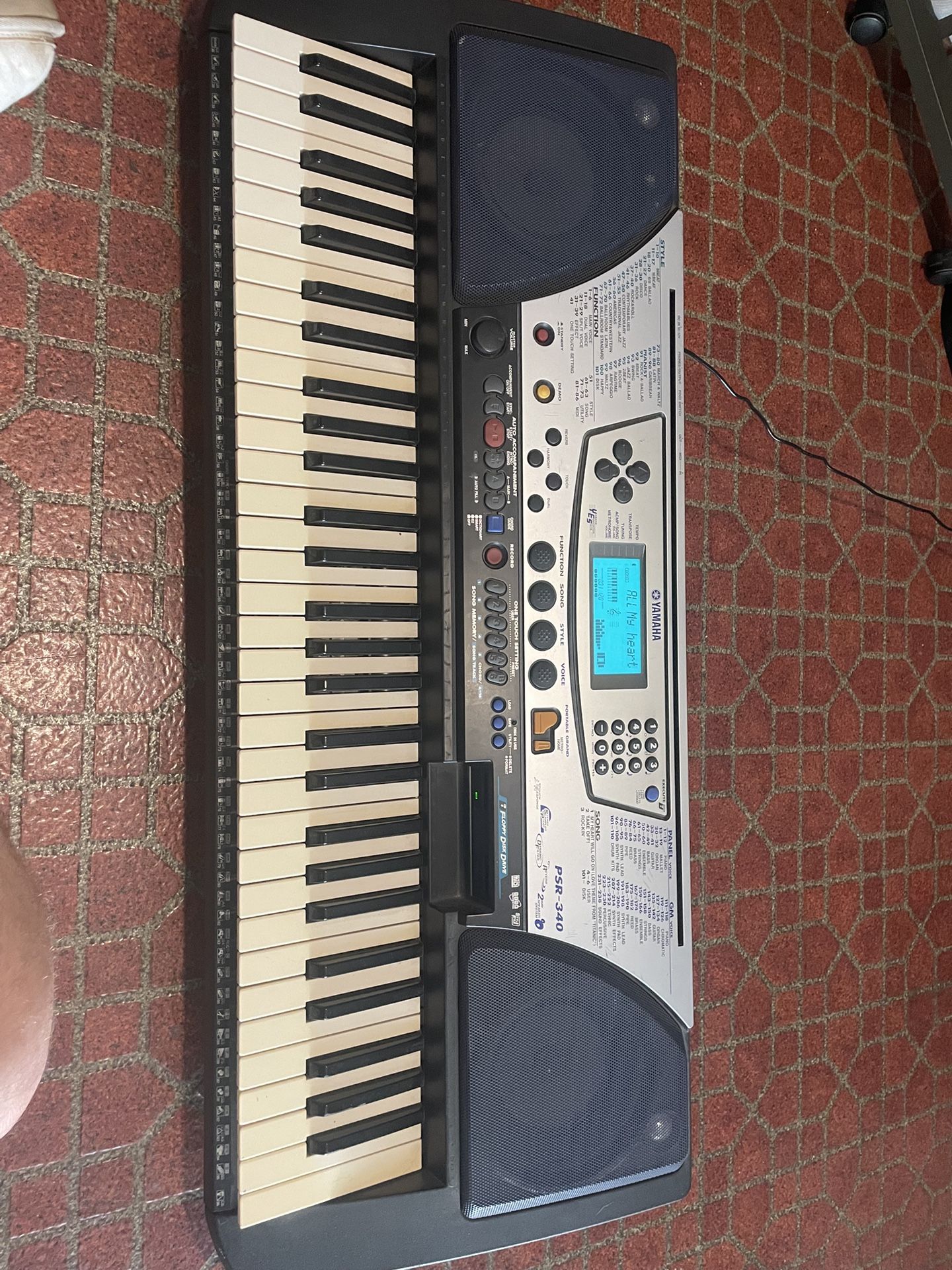 🎵 YAMAHA PortaTone PSR-340 Keyboard. Nice!!
