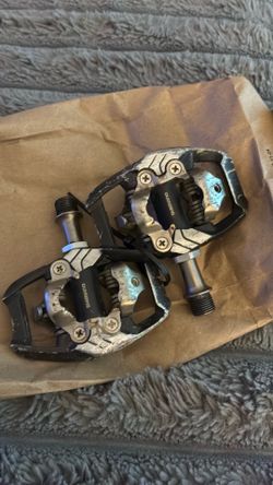 Shimano PD-M8020 clip in pedals