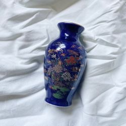 true vintage small chinese blue vase