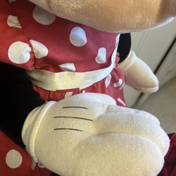 Minie Mouse Giant Plush 