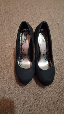 Black 6 1/2 heels
