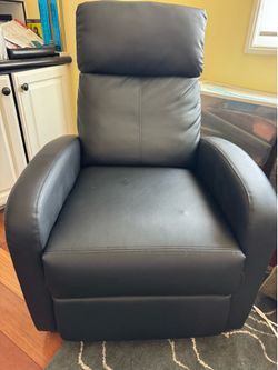 Set of Leather recliners