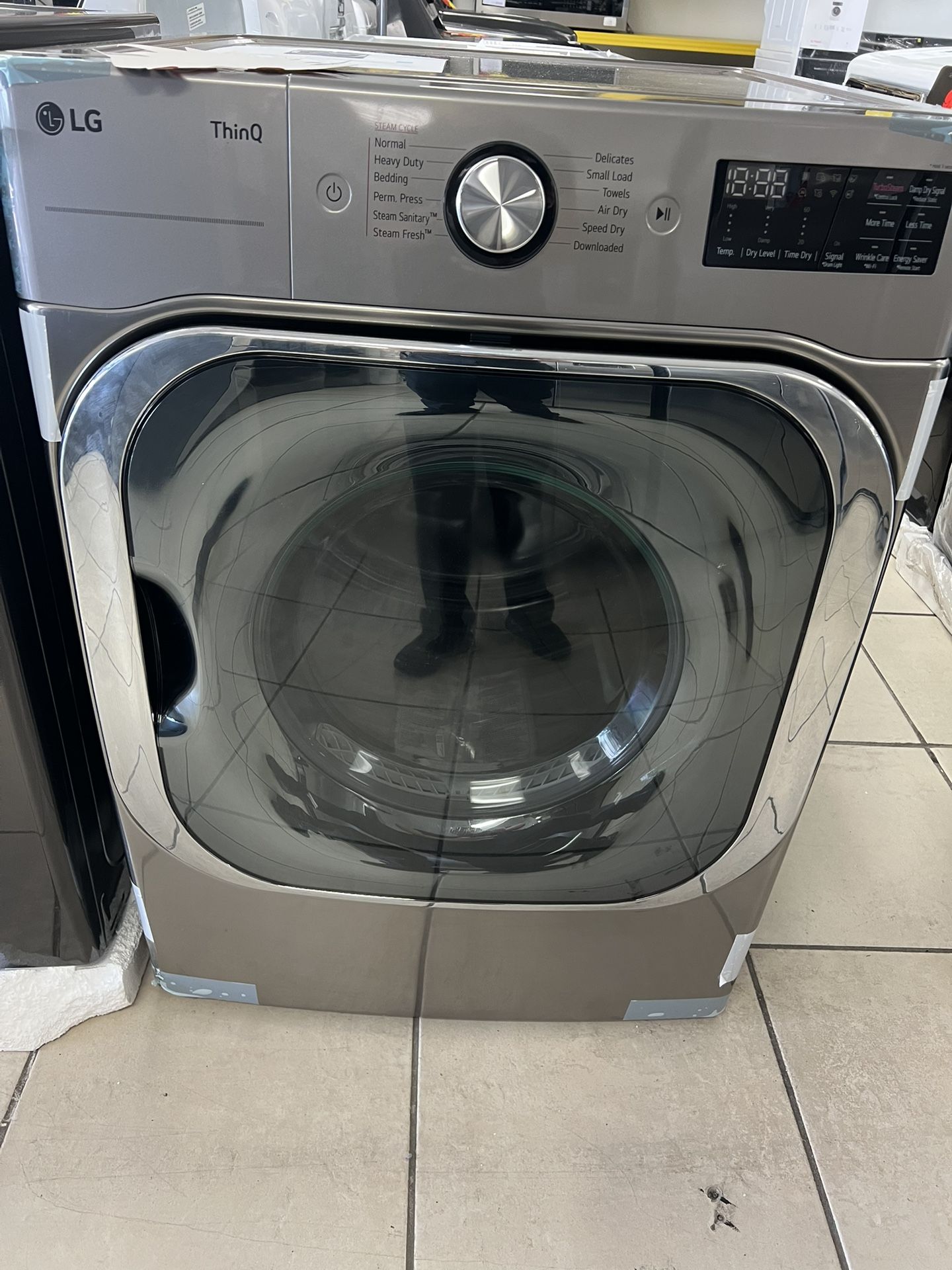 LG electric dryer 
