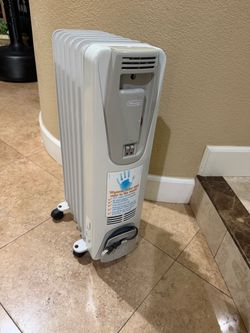 De’longhi 1500W Oil-Filled Radiator Space Heater