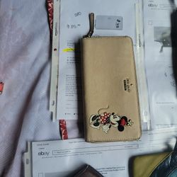 Kate Spade Leather Wallet Minnie Mouse Disney 35 Dollars
