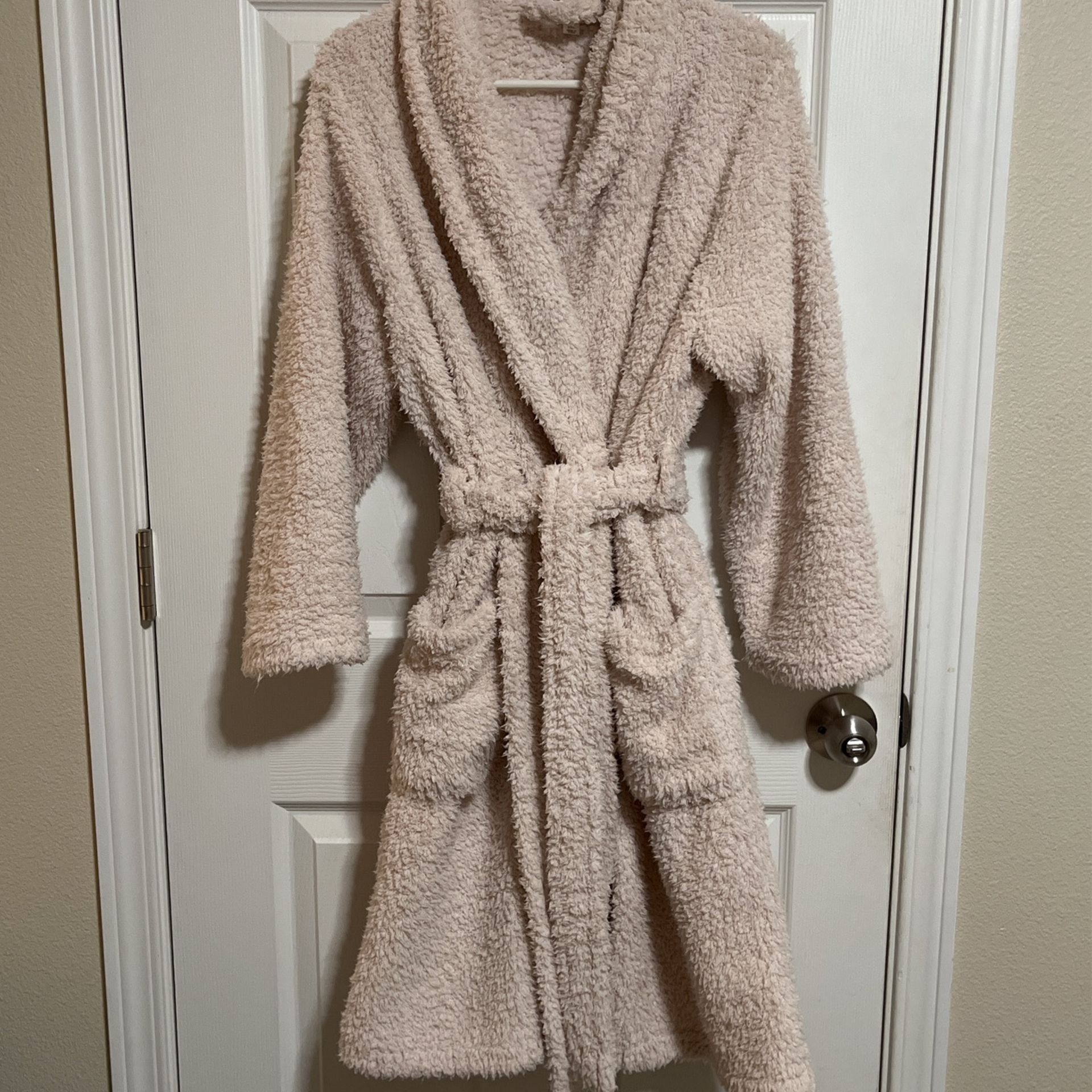 Ulta Women’s Plush Robe - Size Large