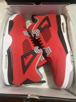 Jordan 4 Toro