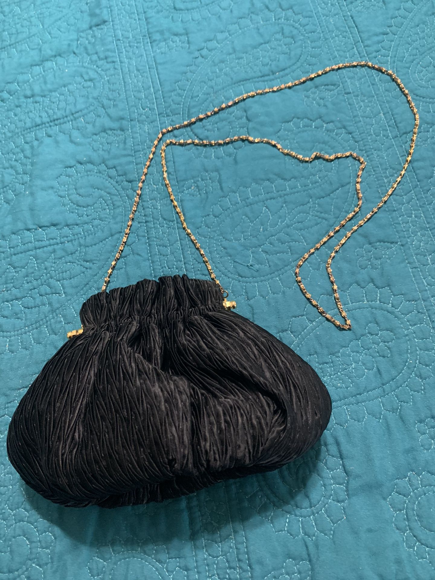 Vintage Classy Paris New York Evening Gold Chain Bag