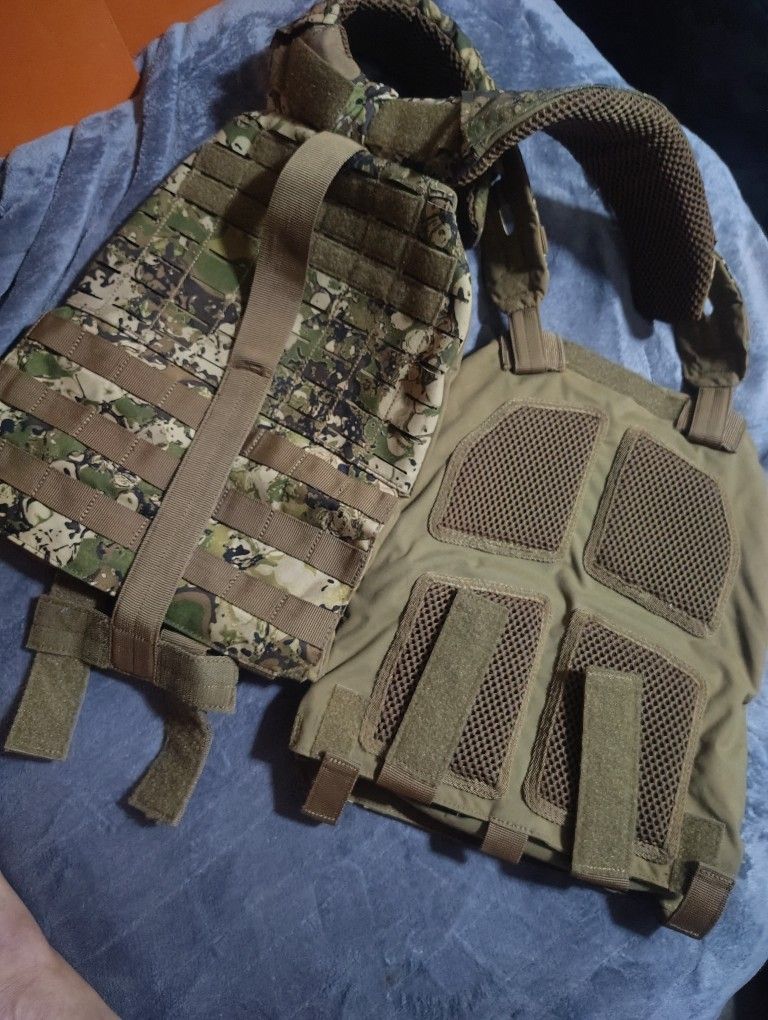 Weight Vest + 3 Rogue Plates