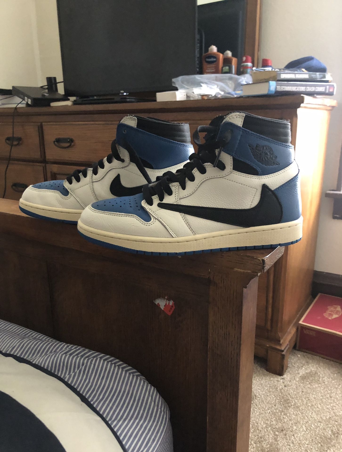 Jordan 1 Retro High Travis Scott Fragment 