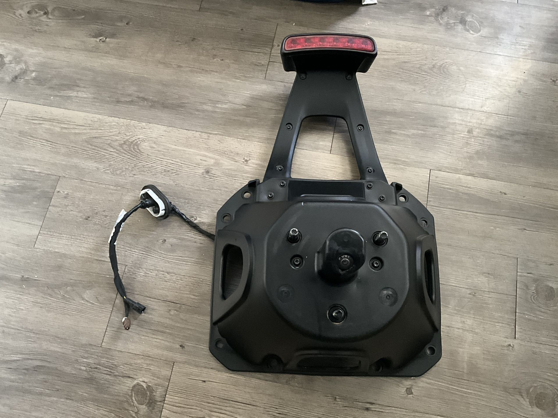 OEM Ford Bronco 21-25 Spare Tire Mounting Bracket W/Camera 