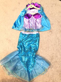 Little Mermaid costume (size 5-6 years old)
