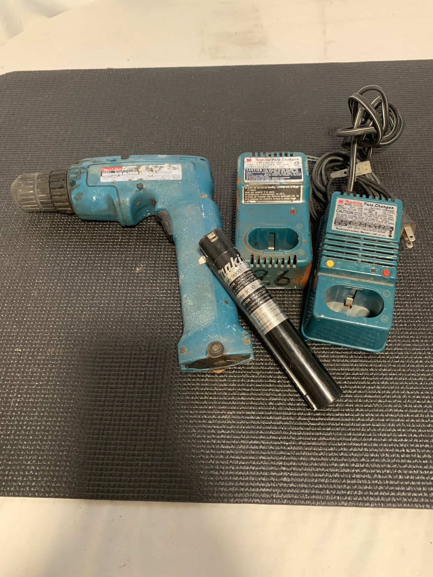 Makita 6095D Wireless Drill Chargers Battery - Main Image