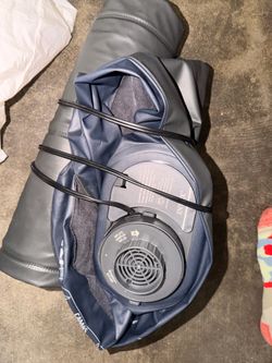 Self inflatable air mattress