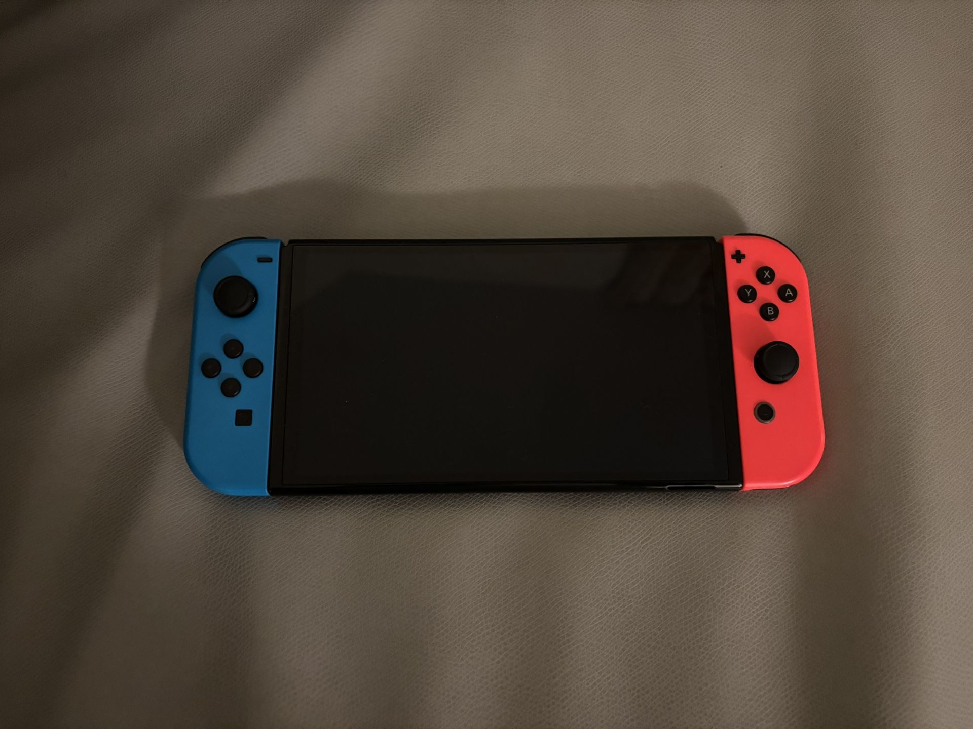 Switch 1 OLED w/ Case and MicroSD Card 256 GB