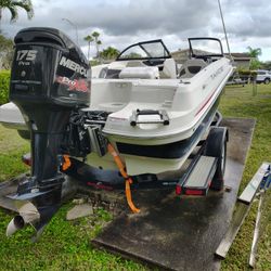 2016 TAHOE Bow Rider