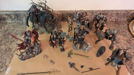 McFarlane Toys Spawn the Bloodaxe and Thunderhoof deluxe action figure sets
